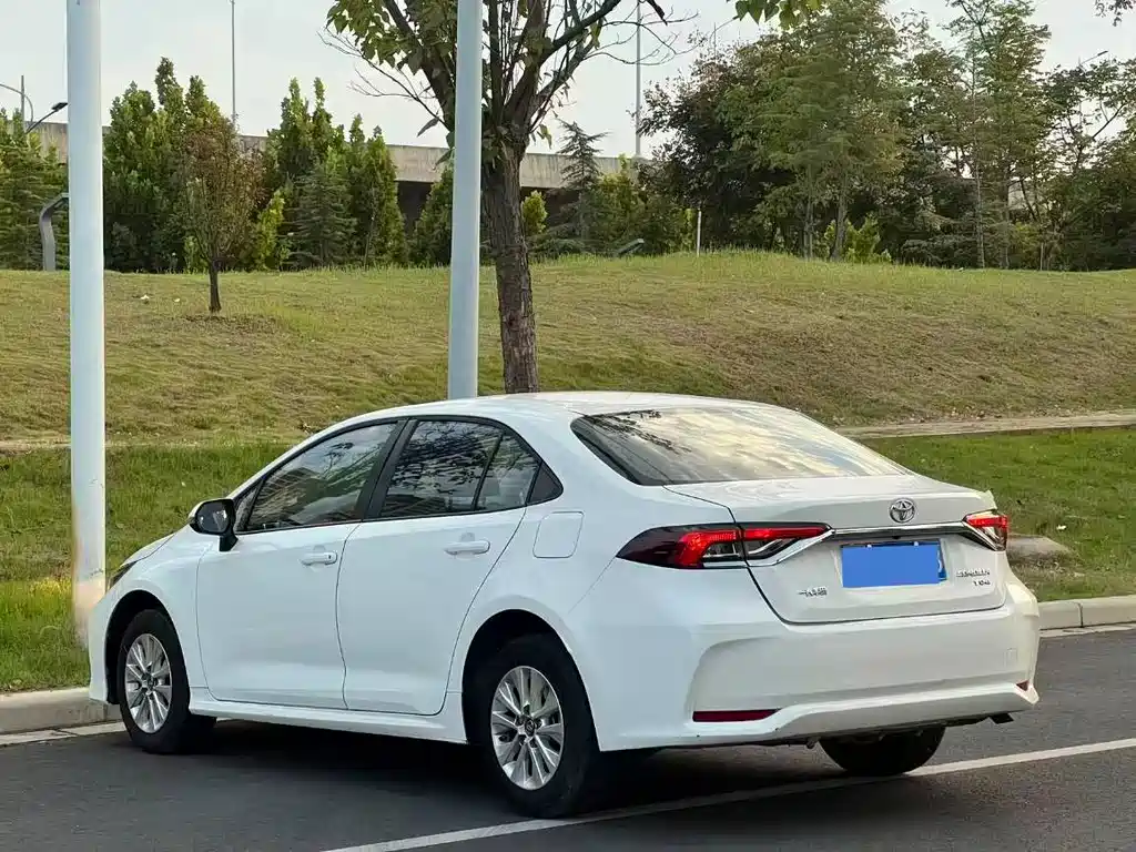 Toyota Corolla — миниатюра 7