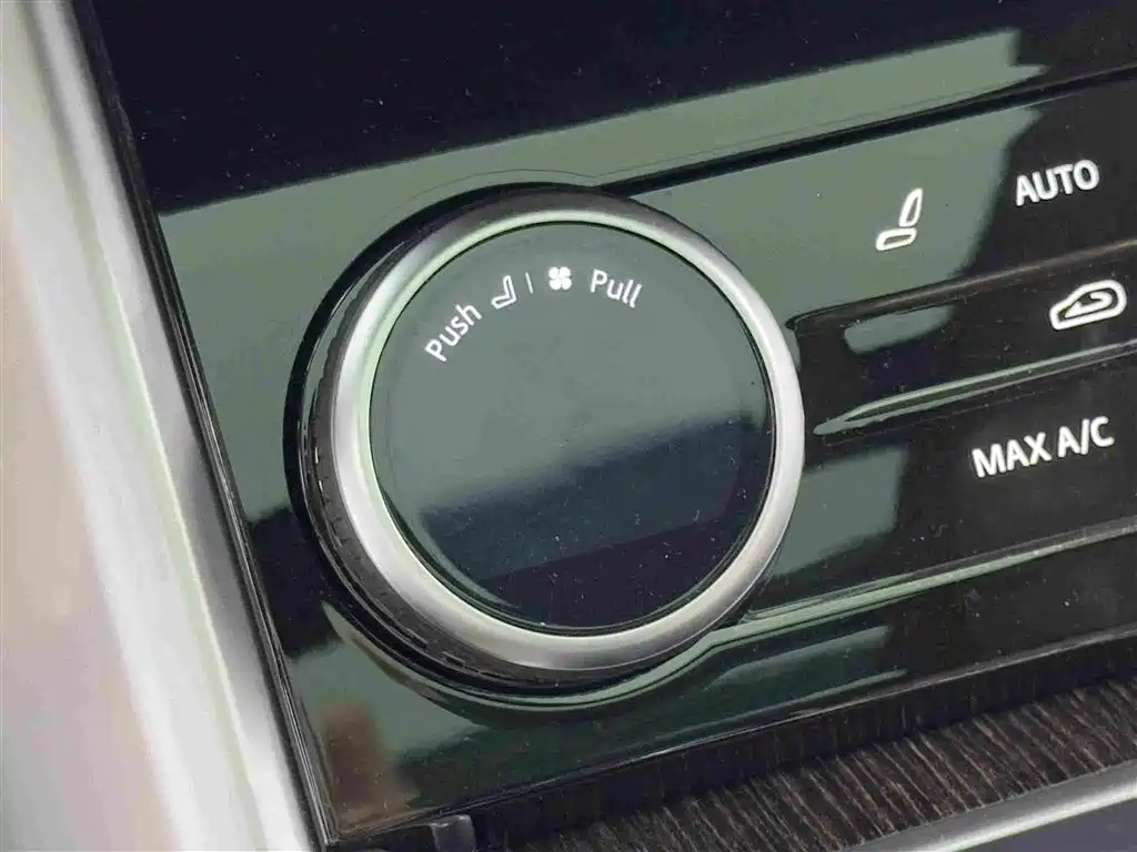 Land Rover Range Rover — миниатюра 19