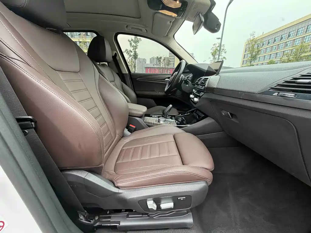 BMW X3 — миниатюра 8