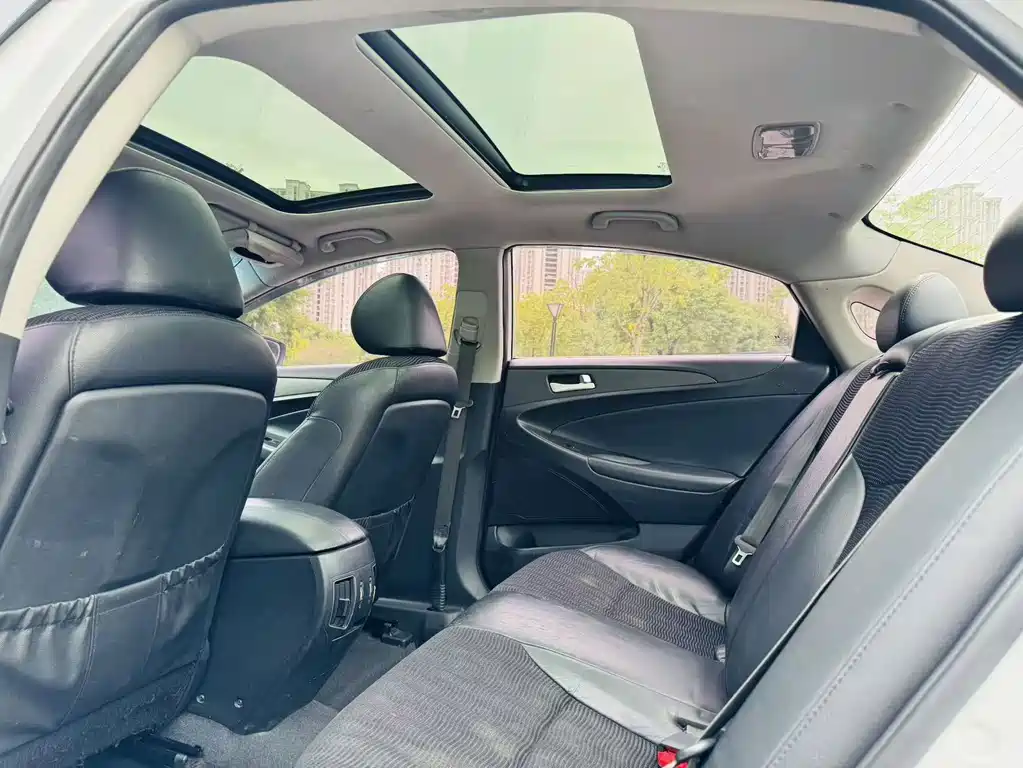 Hyundai Sonata — миниатюра 13