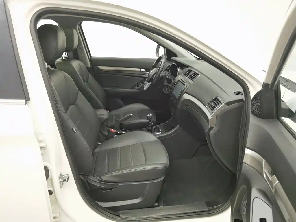 BAIC Senova X65 — миниатюра 23