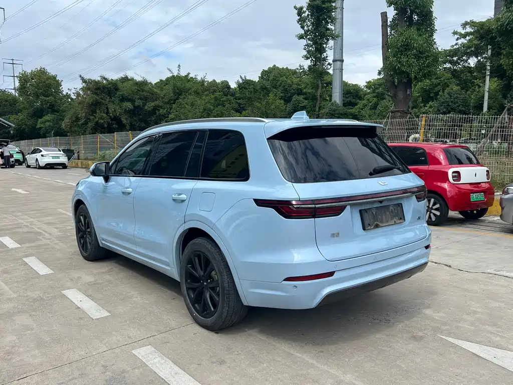 Li Auto ONE 2021 6 мест