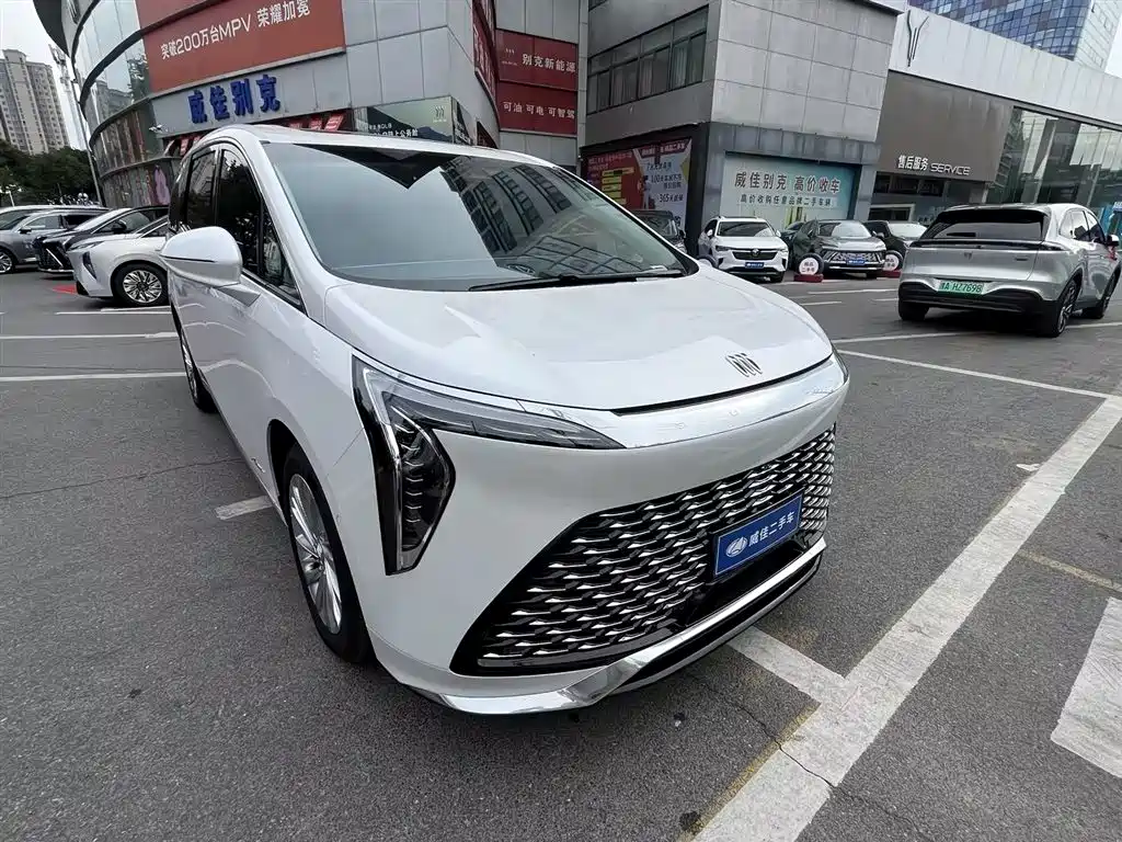 Buick Century 2025 2.0T мест
