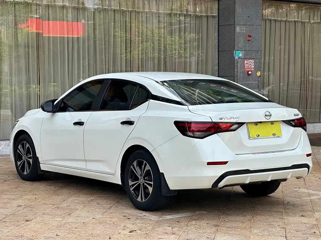 Nissan Sylphy — миниатюра 10