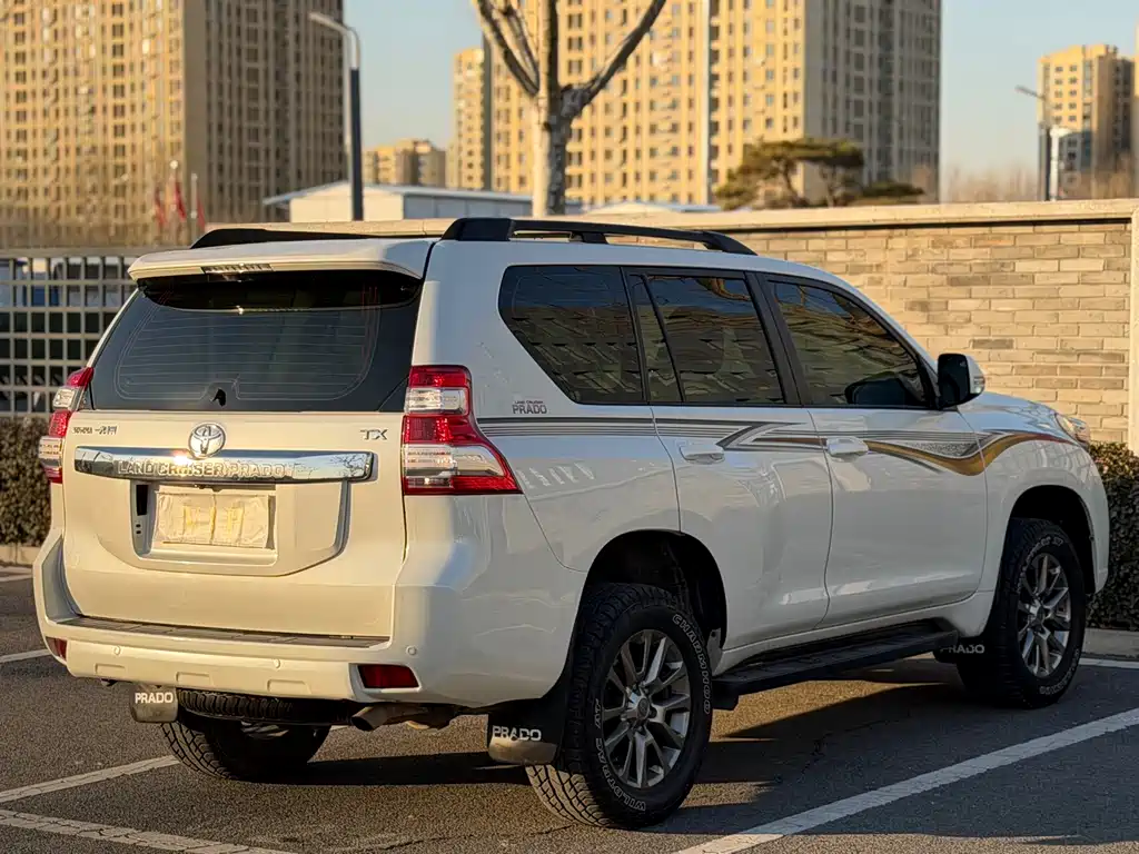 TOYOTA PRADO