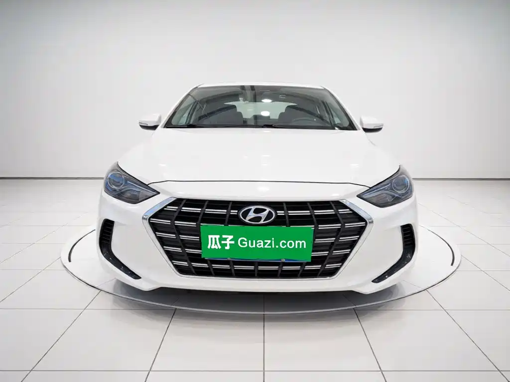 Hyundai Elantra — миниатюра 2