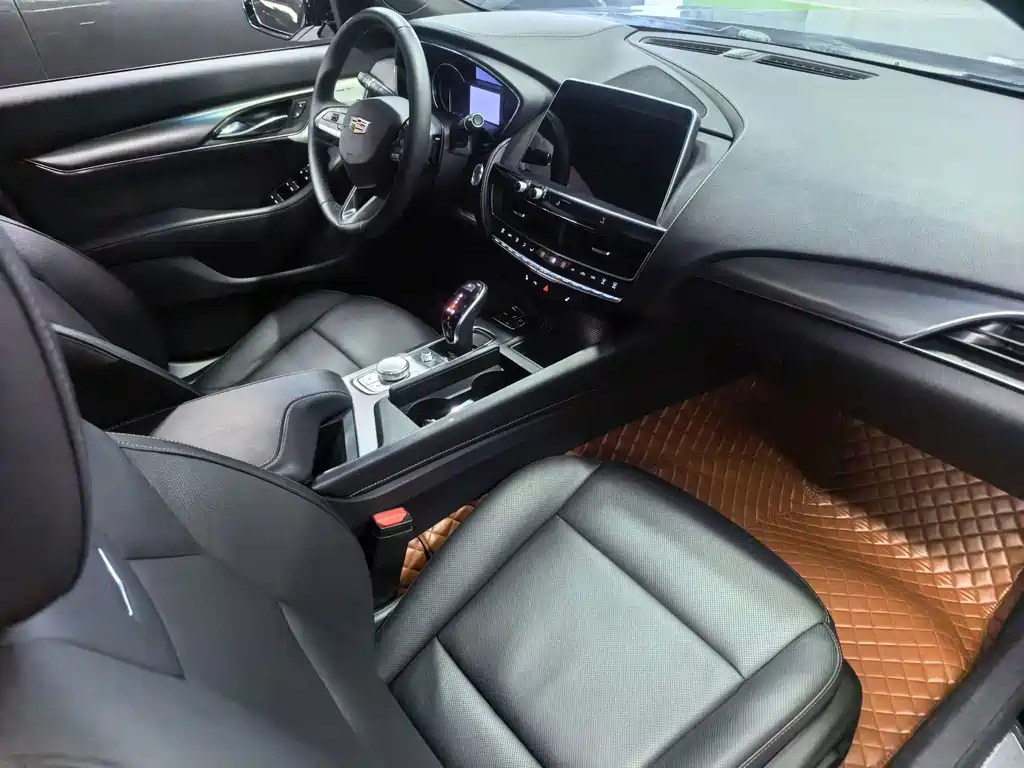 Cadillac CT5 — миниатюра 4