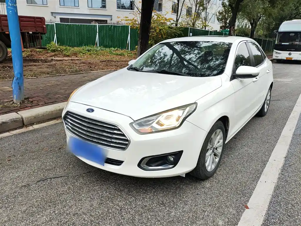 Ford Escort 2016