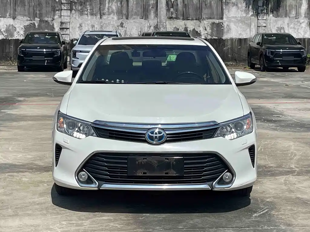 Toyota Camry — миниатюра 2
