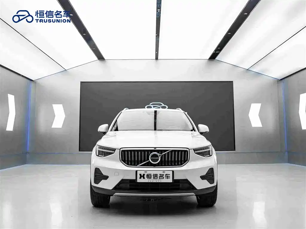 Volvo XC40 — миниатюра 2