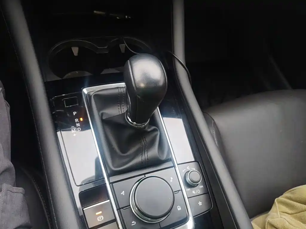 Mazda 3 Axela — миниатюра 14