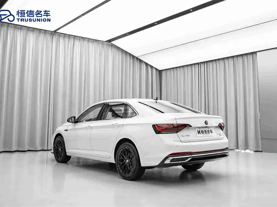Volkswagen Sagitar — миниатюра 7