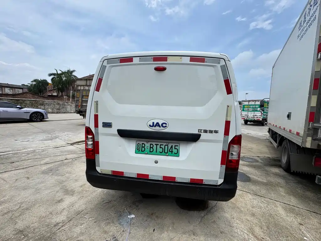 JAC Bluecat — миниатюра 8
