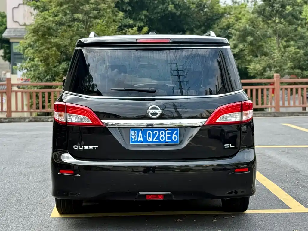 Nissan Quest — миниатюра 7
