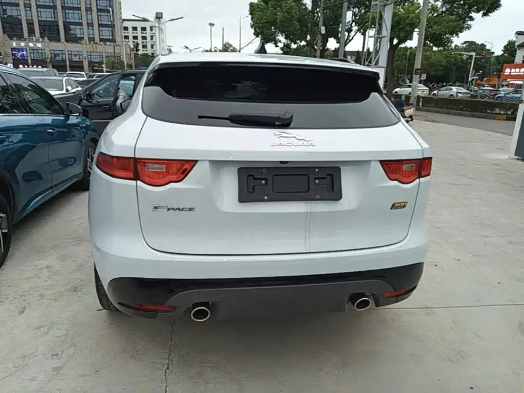 Jaguar F-PACE — миниатюра 6