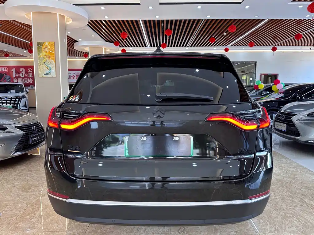 NIO ES8 — миниатюра 5