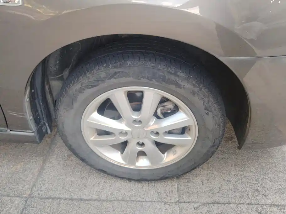 Nissan Sylphy — миниатюра 6
