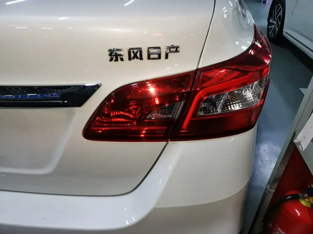 Nissan Sylphy — миниатюра 8