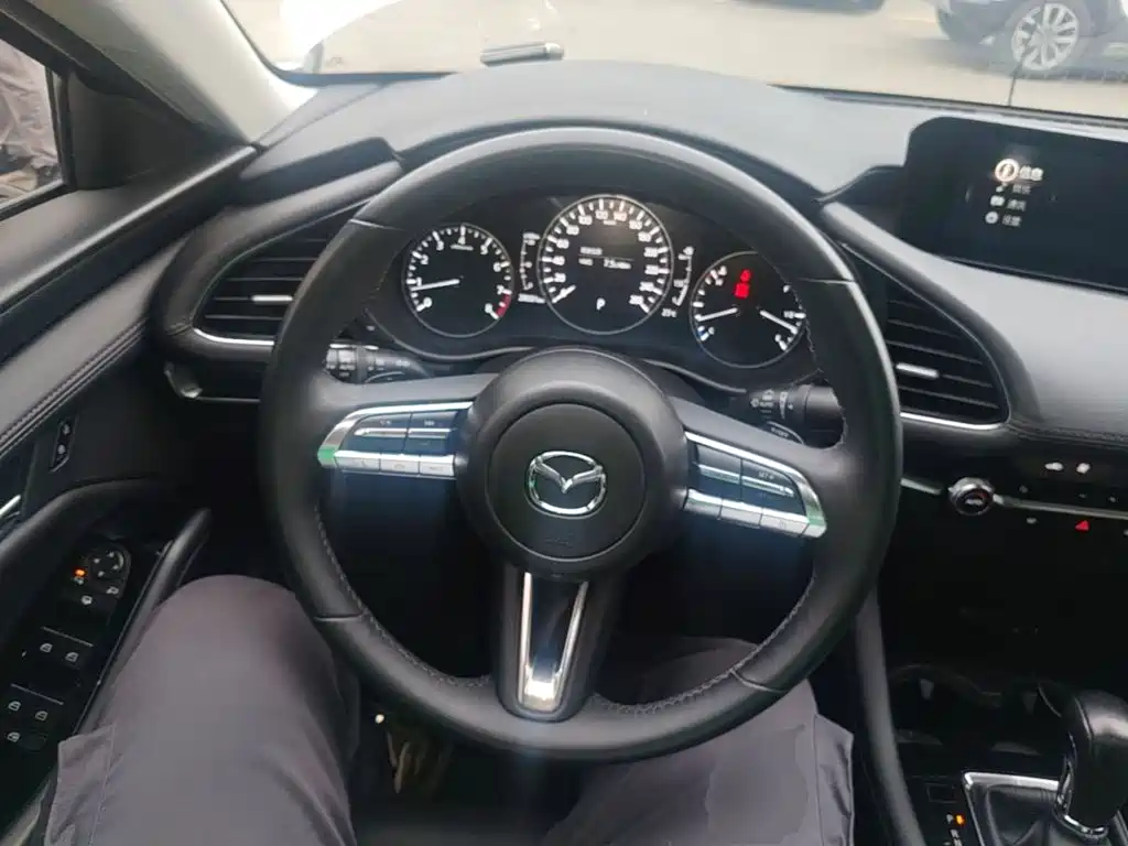 Mazda 3 Axela — миниатюра 11