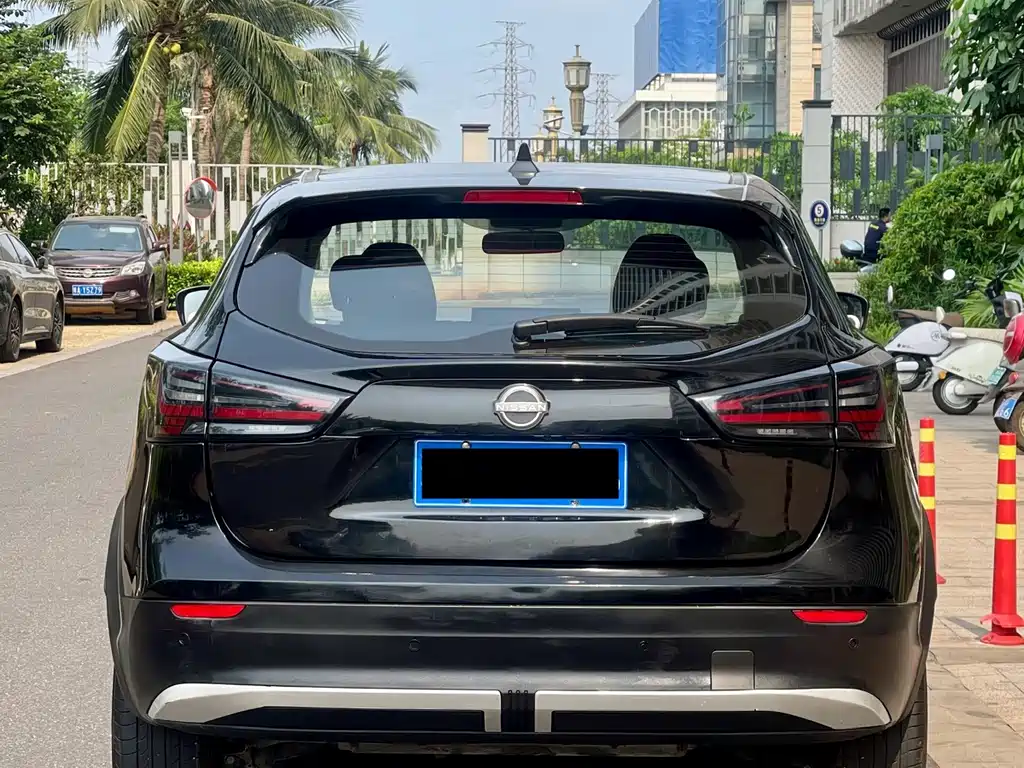 Nissan Qashqai - фото 8
