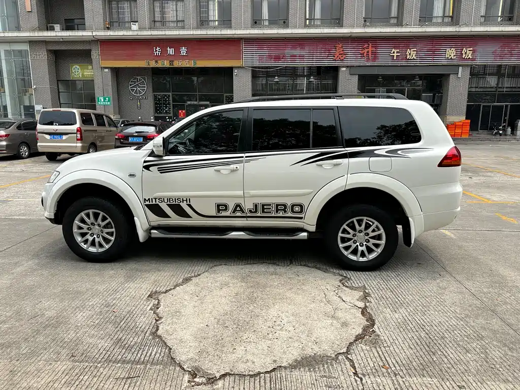 Mitsubishi Pajero Sport 3.0L Auto 2WD Luxury Edition, фото 7