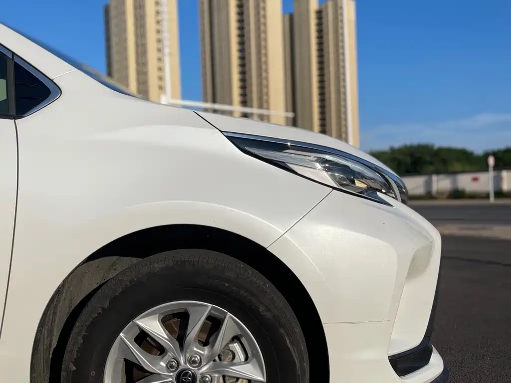 Toyota Granvia 2024 2.5L Comfort