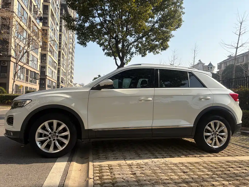 VOLKSWAGEN T ROC EXPLORING SONGS