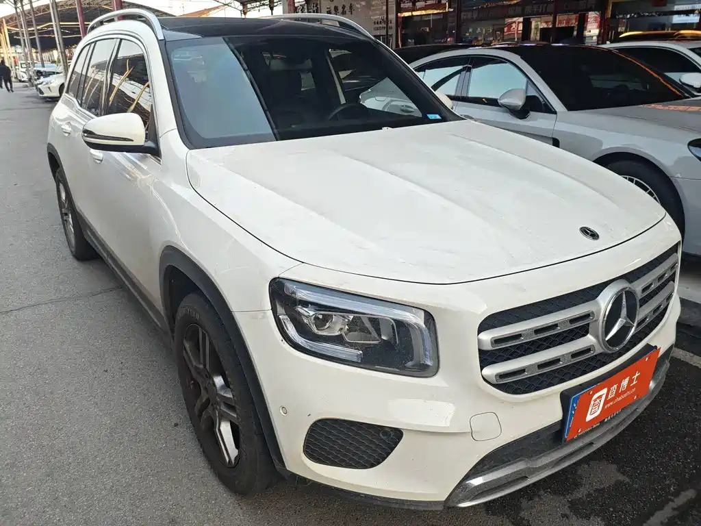 MERCEDES-BENZ GLB