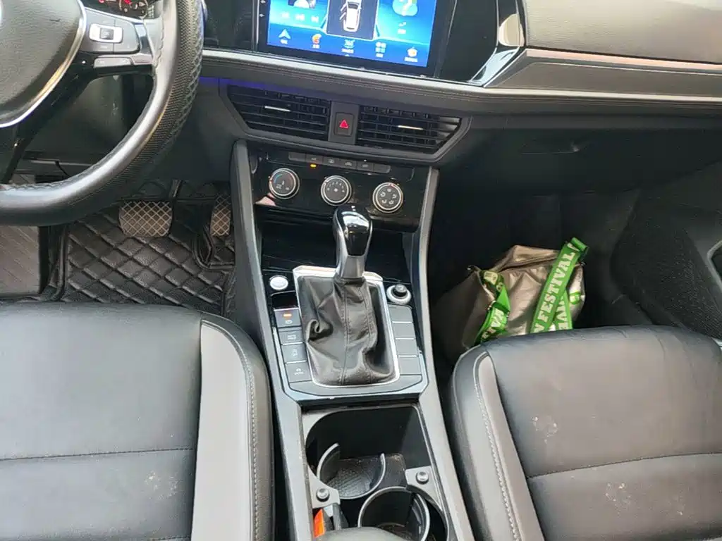 Volkswagen Sagitar — миниатюра 14