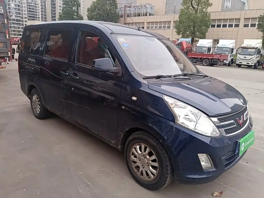 Wuling Rongguang V — миниатюра 4