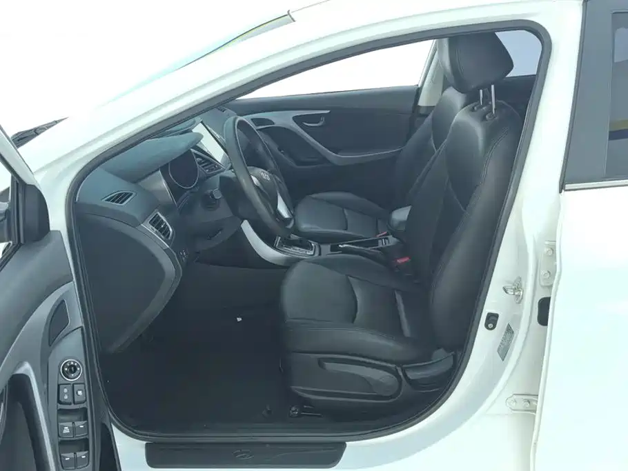 Hyundai Elantra Langdong — миниатюра 9
