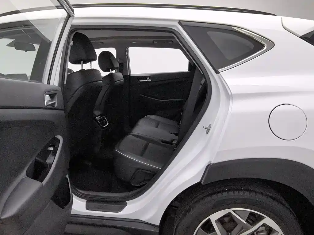 Hyundai Tucson — миниатюра 15