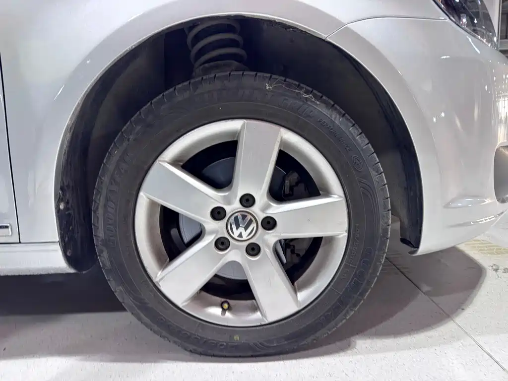 Volkswagen Touran — миниатюра 22