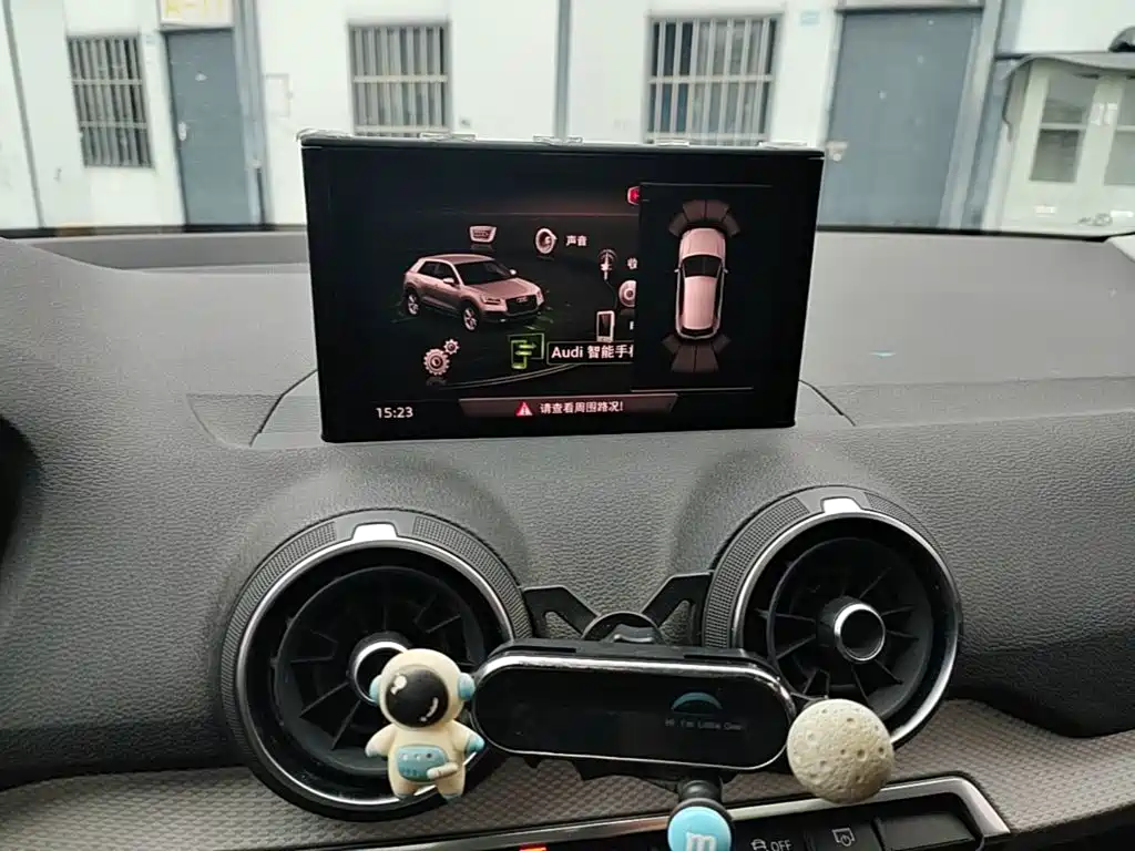 Audi Q2L — миниатюра 13
