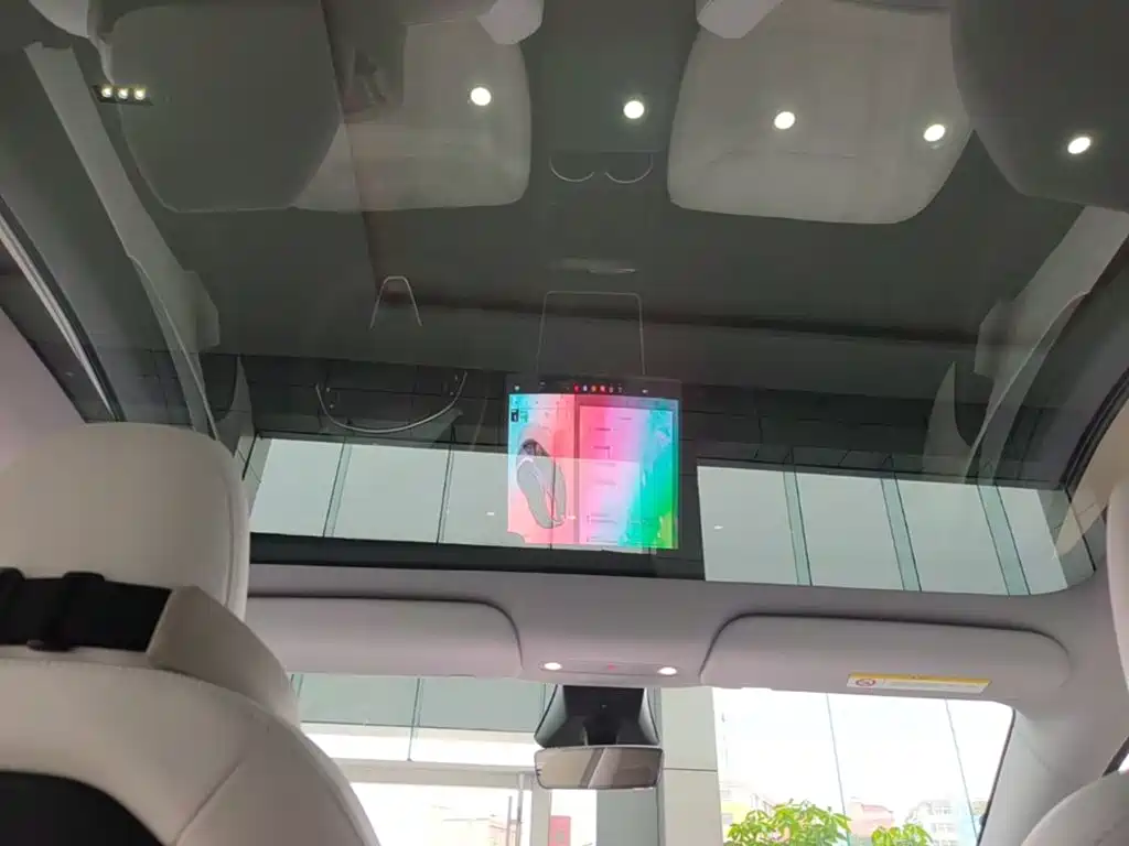 Tesla Model Y L — миниатюра 18