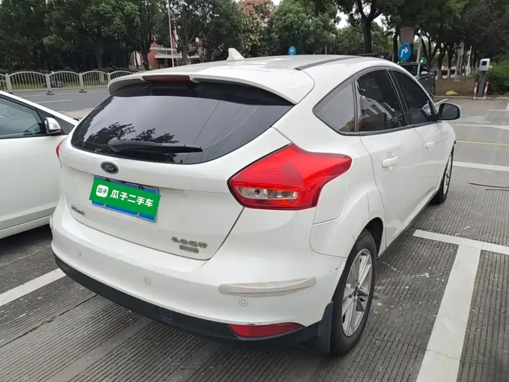 Ford Focus — миниатюра 7