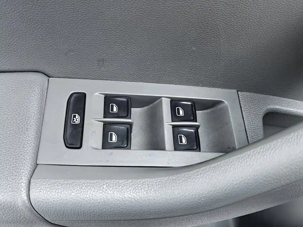 Skoda Octavia — миниатюра 9