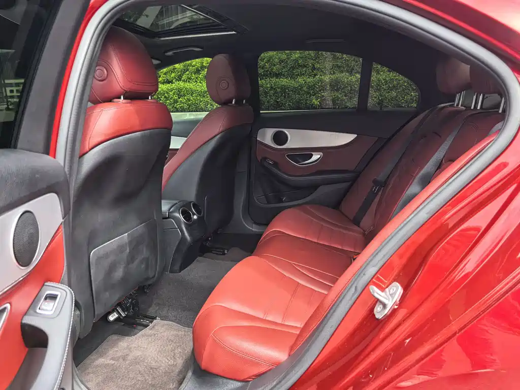 Mercedes-Benz C-Class — миниатюра 6