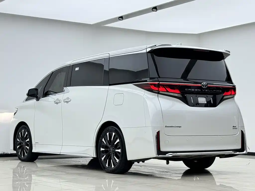 Toyota Vellfire — миниатюра 18