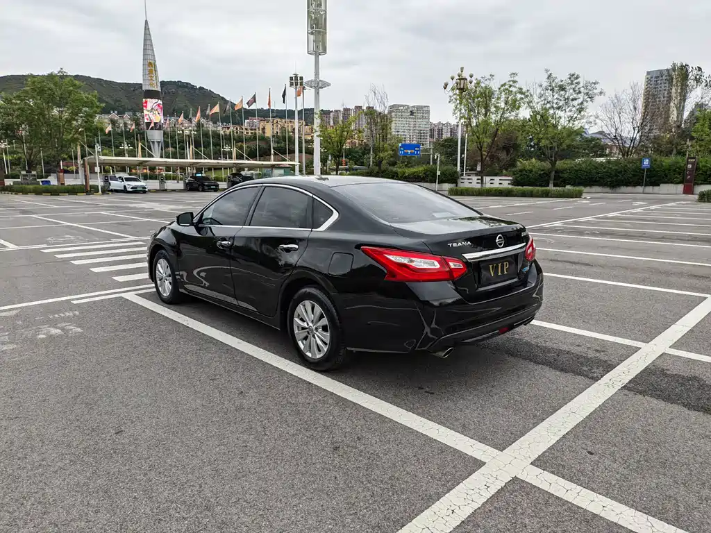 Nissan Teana — миниатюра 7