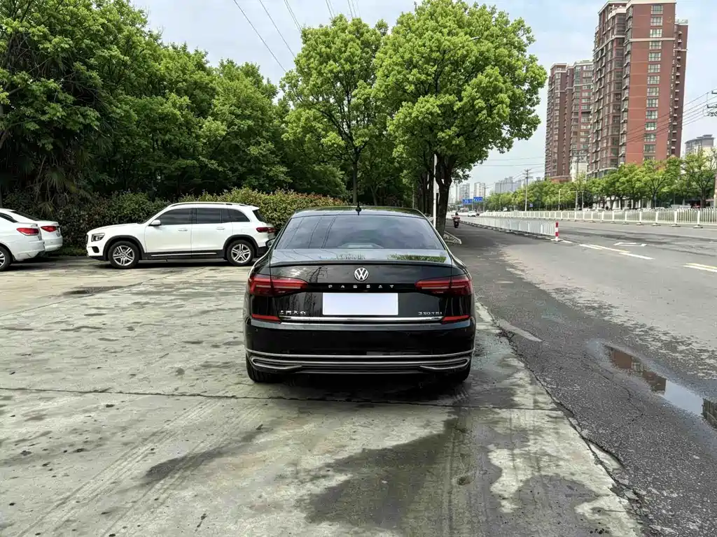 Volkswagen Passat 2019 330TSI Luxury VI