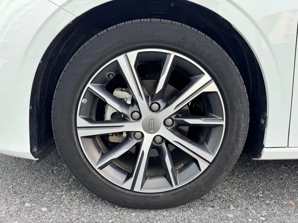 Geely Emgrand — миниатюра 25