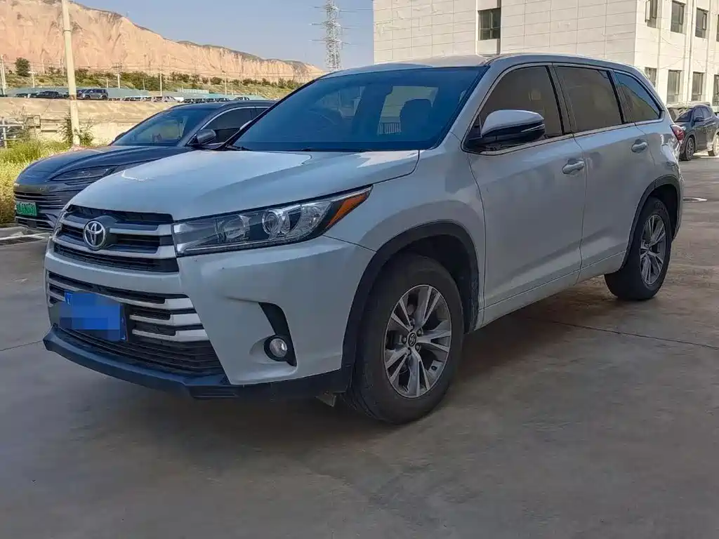 TOYOTA HIGHLANDER