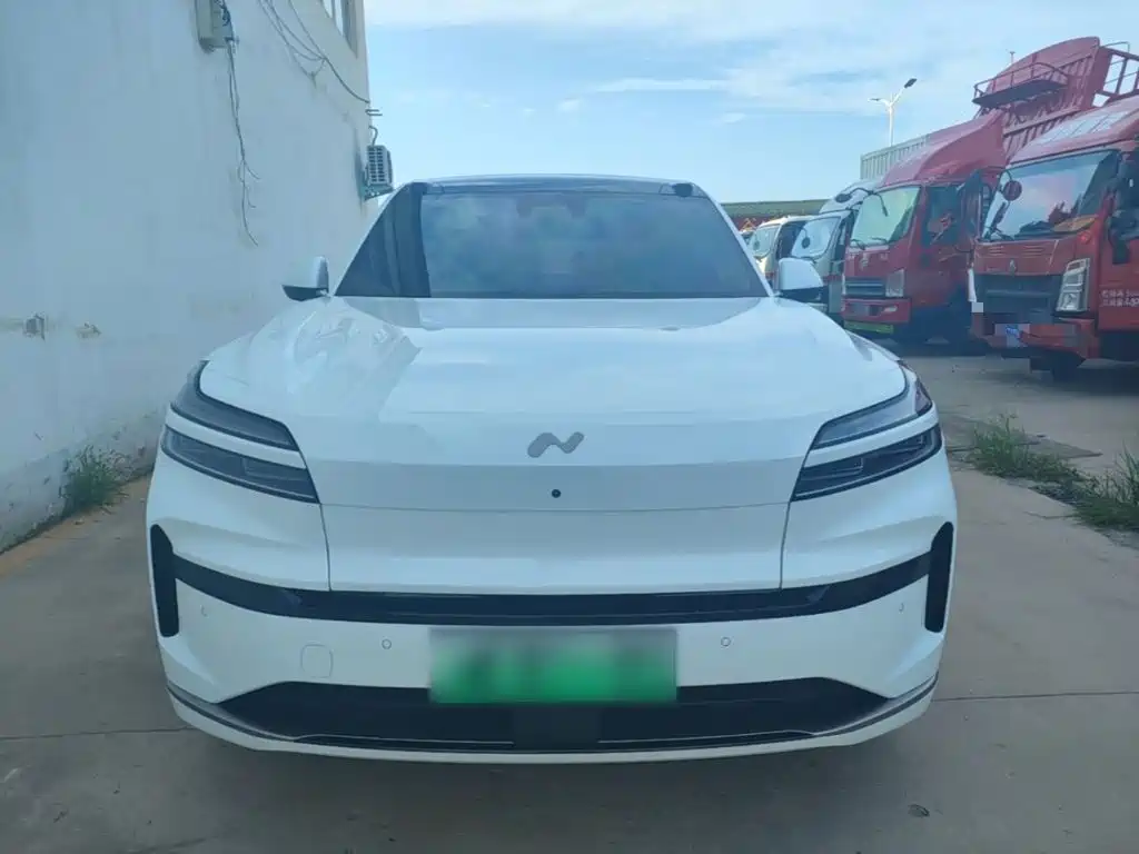 Onvo L90 2025 Max мест