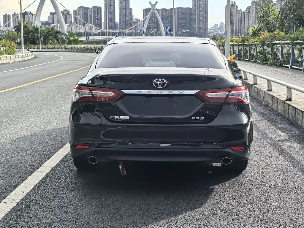 Toyota Camry 2021 2.5G Luxury
