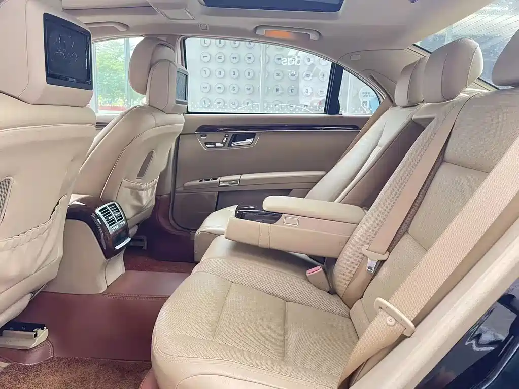 Mercedes-Benz S-Class — миниатюра 6