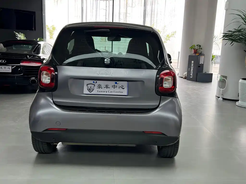 smart Smart Fortwo — миниатюра 7