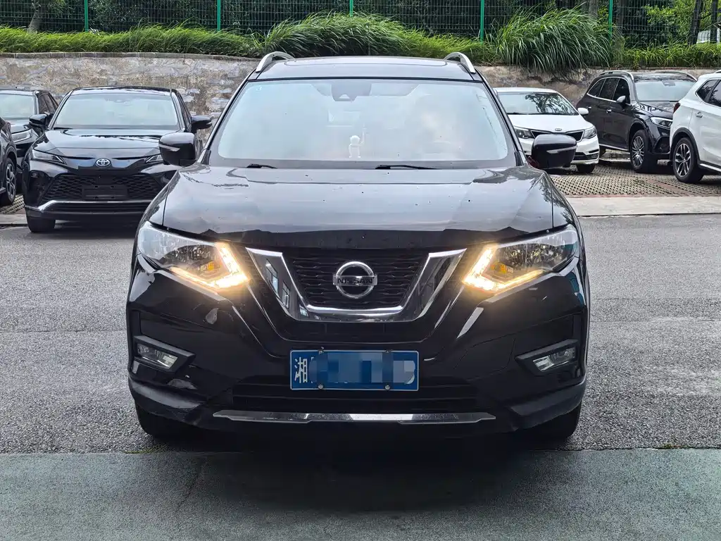 Nissan X-Trail — миниатюра 2