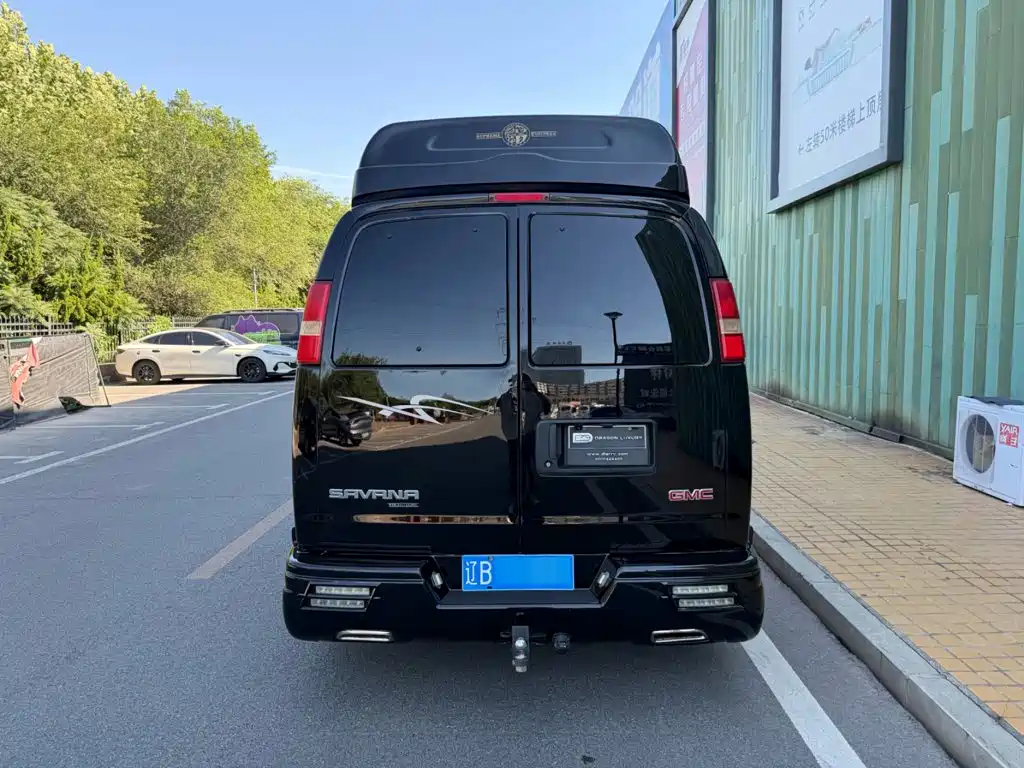 GMC Savana — миниатюра 19