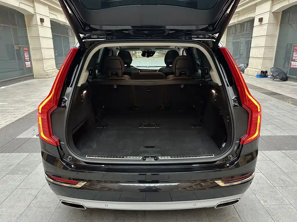 Volvo XC90 — миниатюра 12